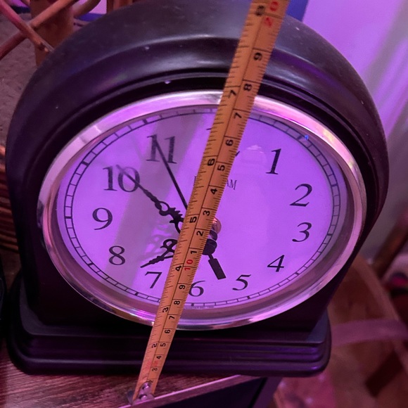 Ingraham® battery operated clock! - Picture 2 of 7